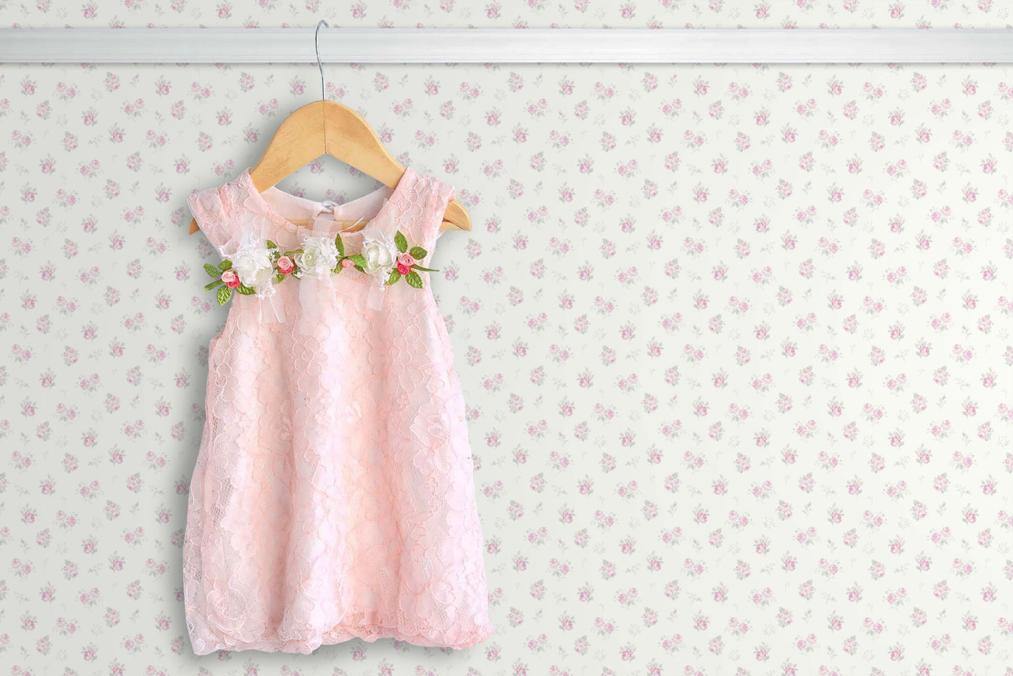 Delicate Prints Wallpaper