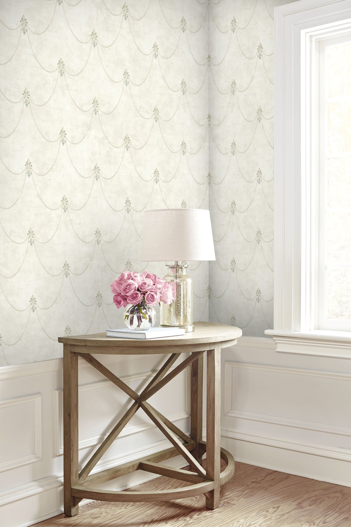 Fleur de Lys Wallpaper