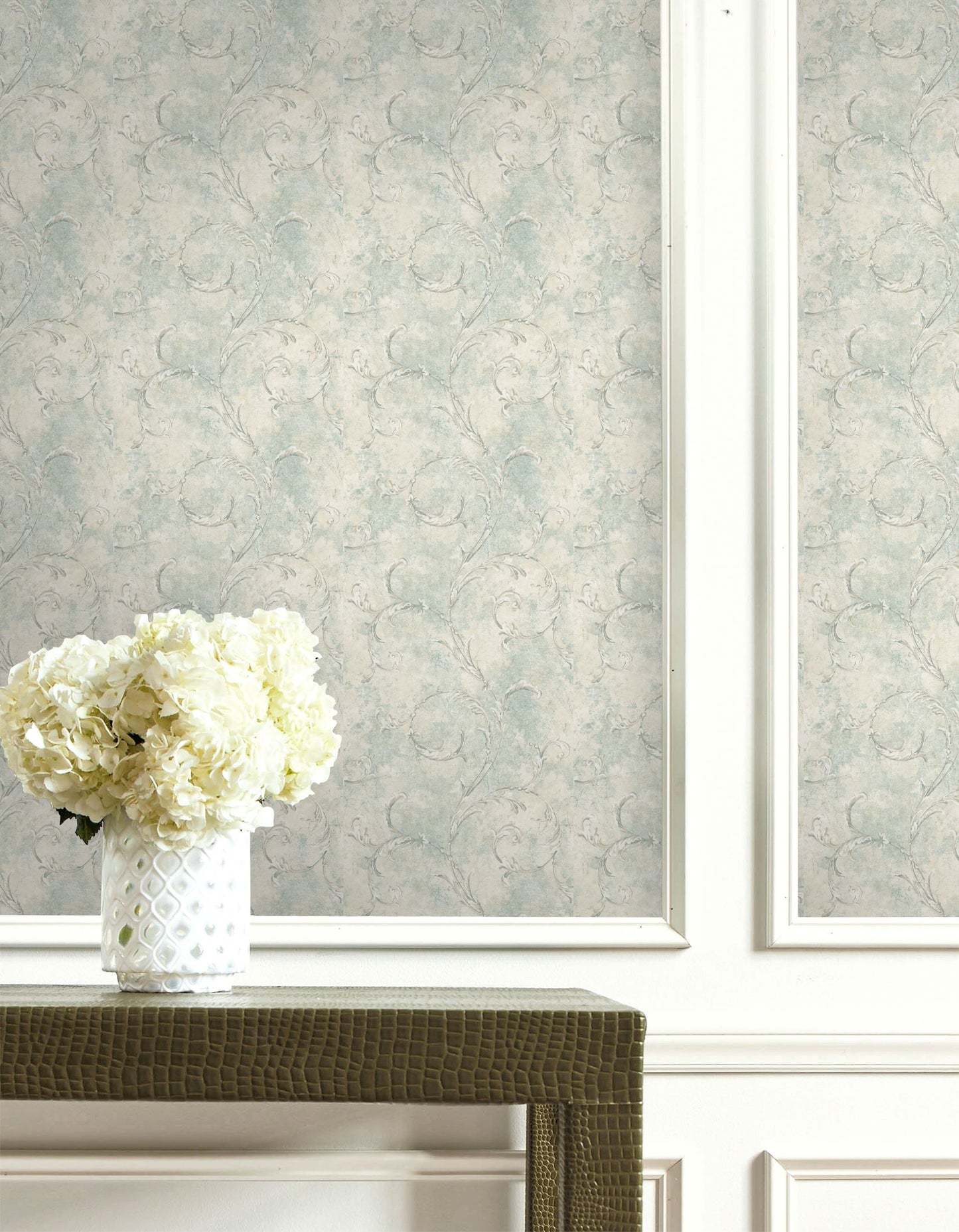 Vintage Scroll Wallpaper