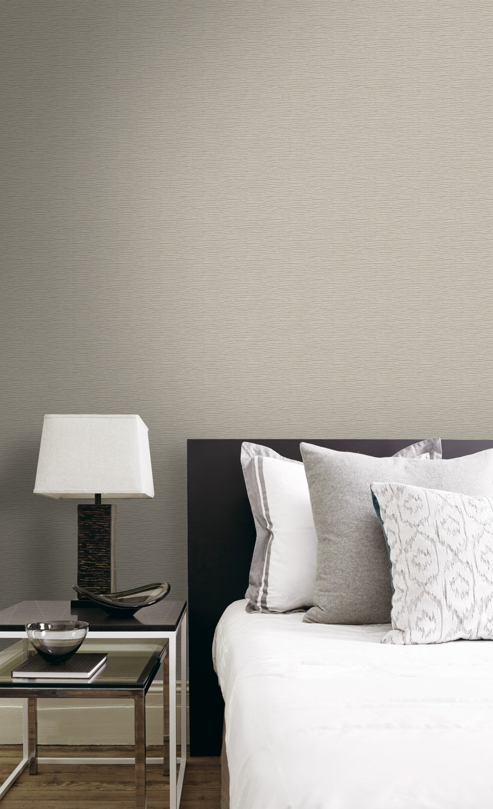 Horizontal Yarns Wallpaper