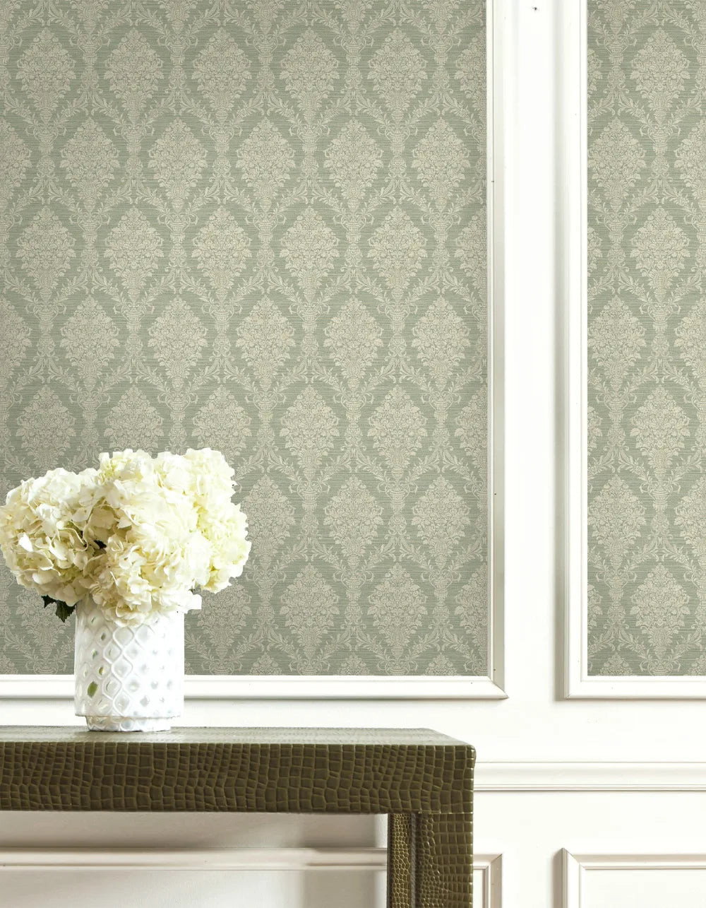 Damask Cameo Wallpaper