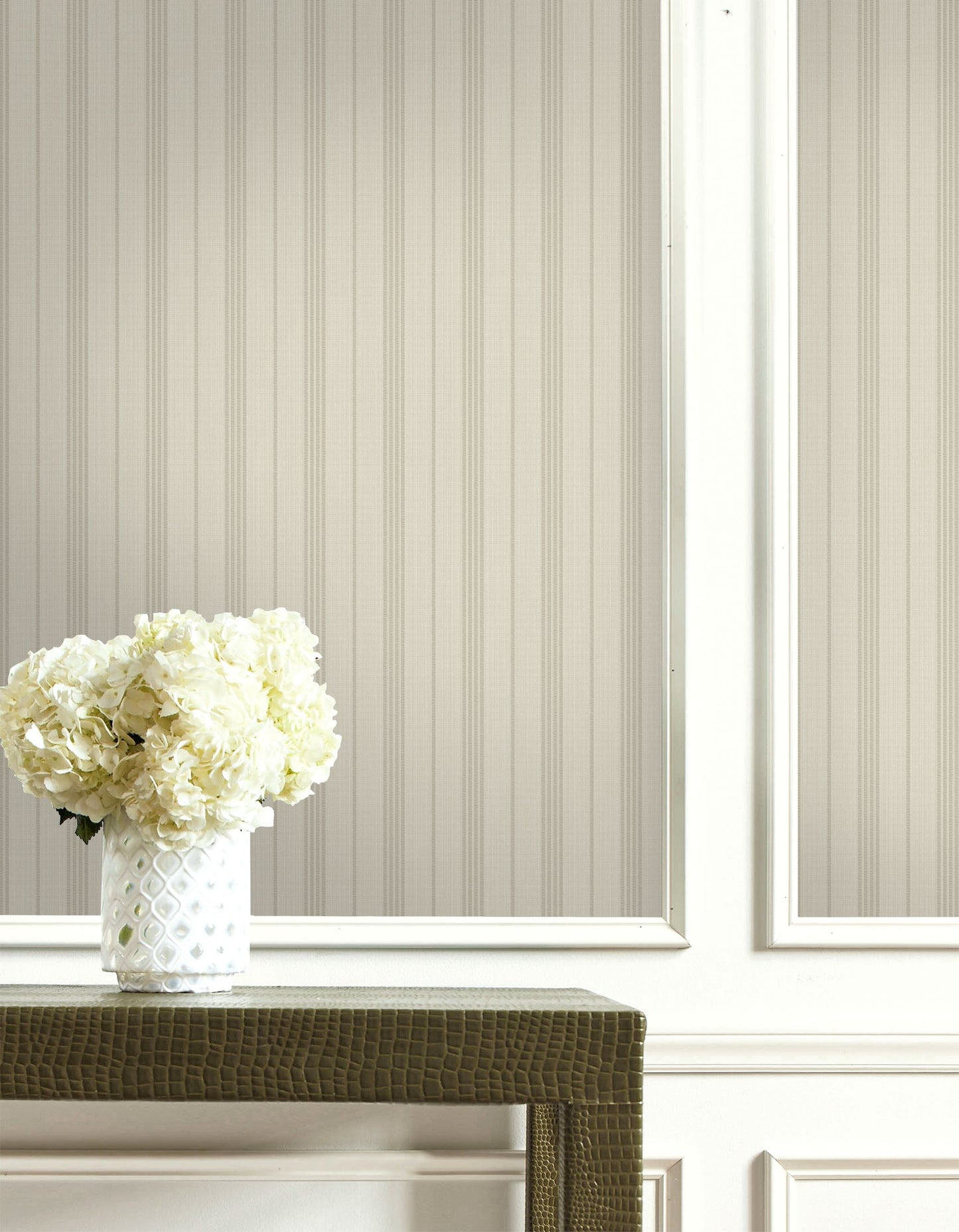 Classic Stripe Wallpaper